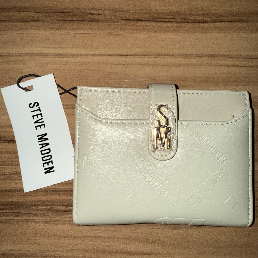 Steve Madden Ivory Cream Wallet